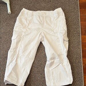 Style & Co. White Capris